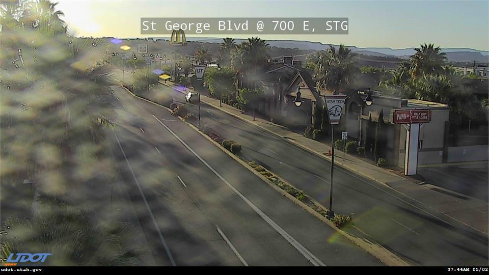 Traffic Cam St George Blvd SR 34 @ 700 E STG