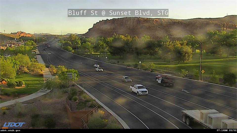 Traffic Cam Bluff St SR 18 @ Sunset Blvd SR 8 STG