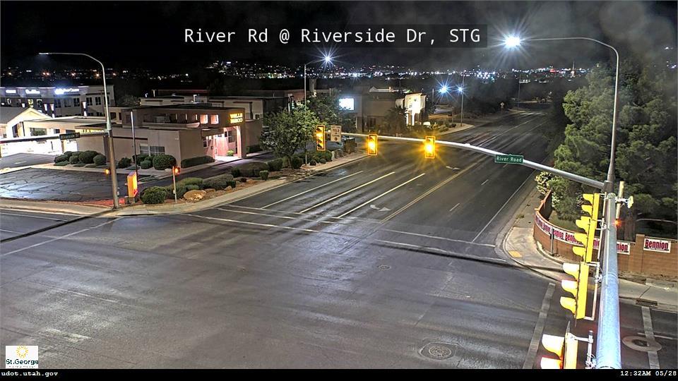 Traffic Cam River Rd @ Riverside Dr STG