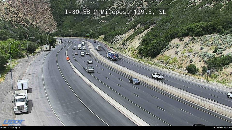 Traffic Cam I-80 Parleys Canyon EB @ Chain Up Area East MP 129.5 SL