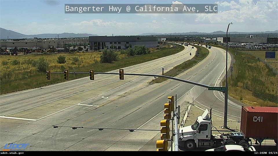 Traffic Cam Bangerter Hwy SR 154 @ California Ave SLC