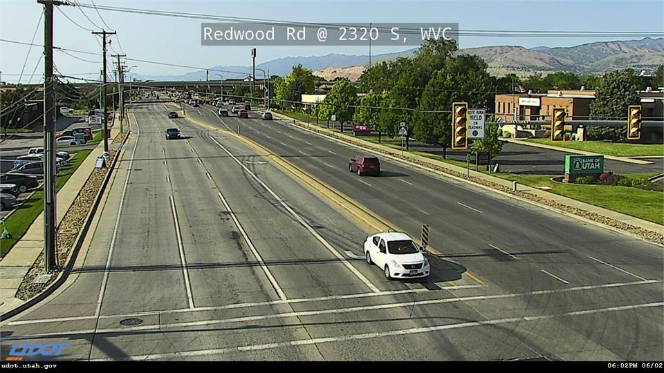 Traffic Cam Redwood Rd SR 68 @ 2320 S WVC