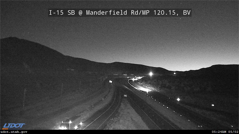 Traffic Cam I-15 SB @ Manderfield Rd MP 120.15 BV