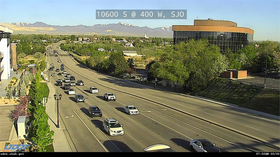 Traffic Cam 10600 S South Jordan Pkwy SR 151 @ 400 W Jordan Gateway SJO