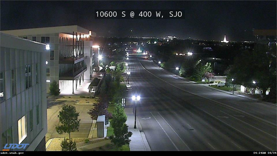 Traffic Cam 10600 S South Jordan Pkwy SR 151 @ 400 W Jordan Gateway SJO