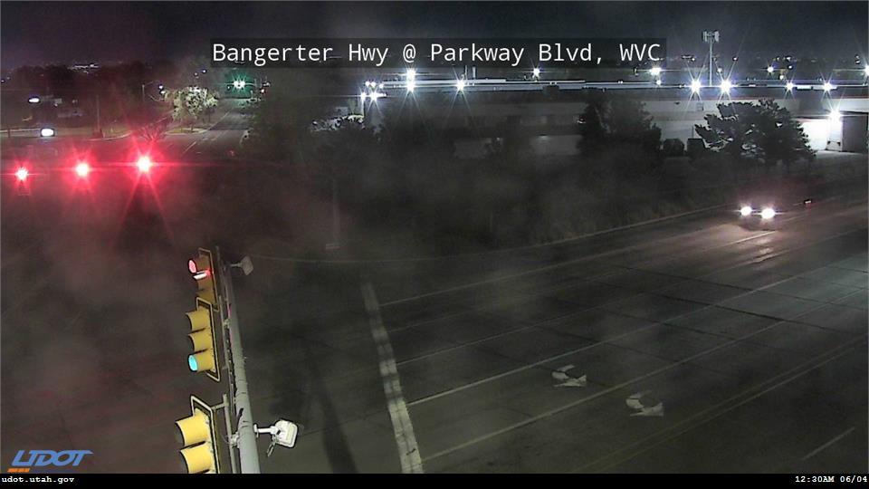 Traffic Cam Bangerter Hwy SR 154 @ 2700 S Parkway Blvd WVC