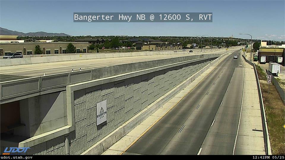 Traffic Cam Bangerter Hwy SR 154 @ 12600 S SR 71 RVT