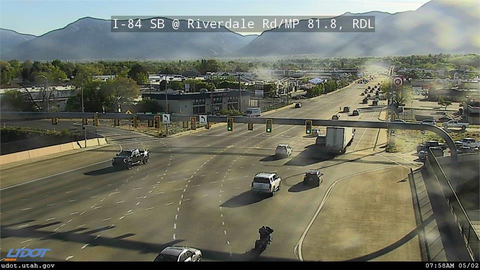 Traffic Cam I-84 SB @ Riverdale Rd SR 26 MP 81.8 RDL