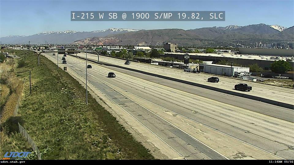 Traffic Cam I-215 W SB @ 1900 S MP 19.82 SLC