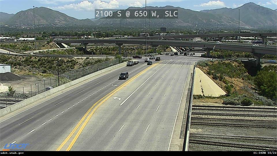 Traffic Cam 2100 S SR 201 @ 650 W MP 17.1 SLC