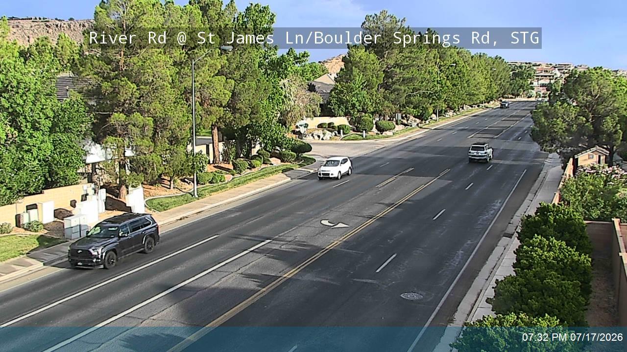 River Rd traffic camera, view north, St. George, Utah
