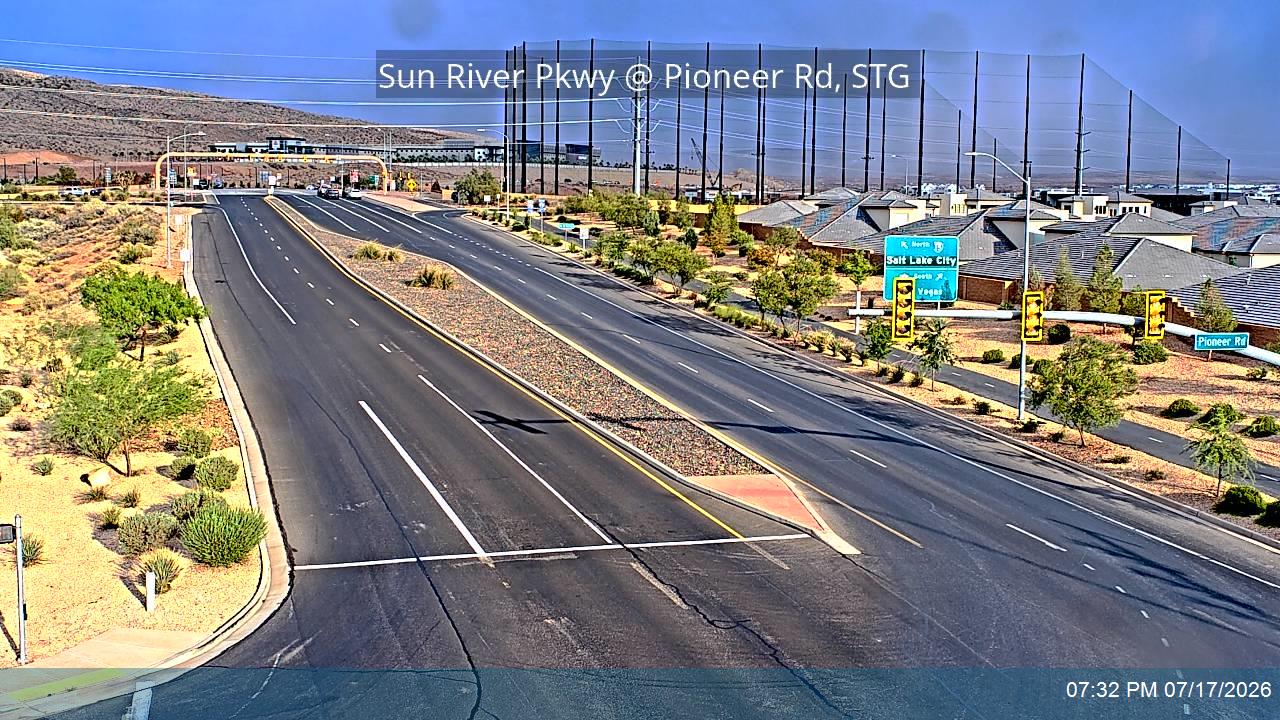 Sun River Pkwy traffic camera, view south, St. George, Utah