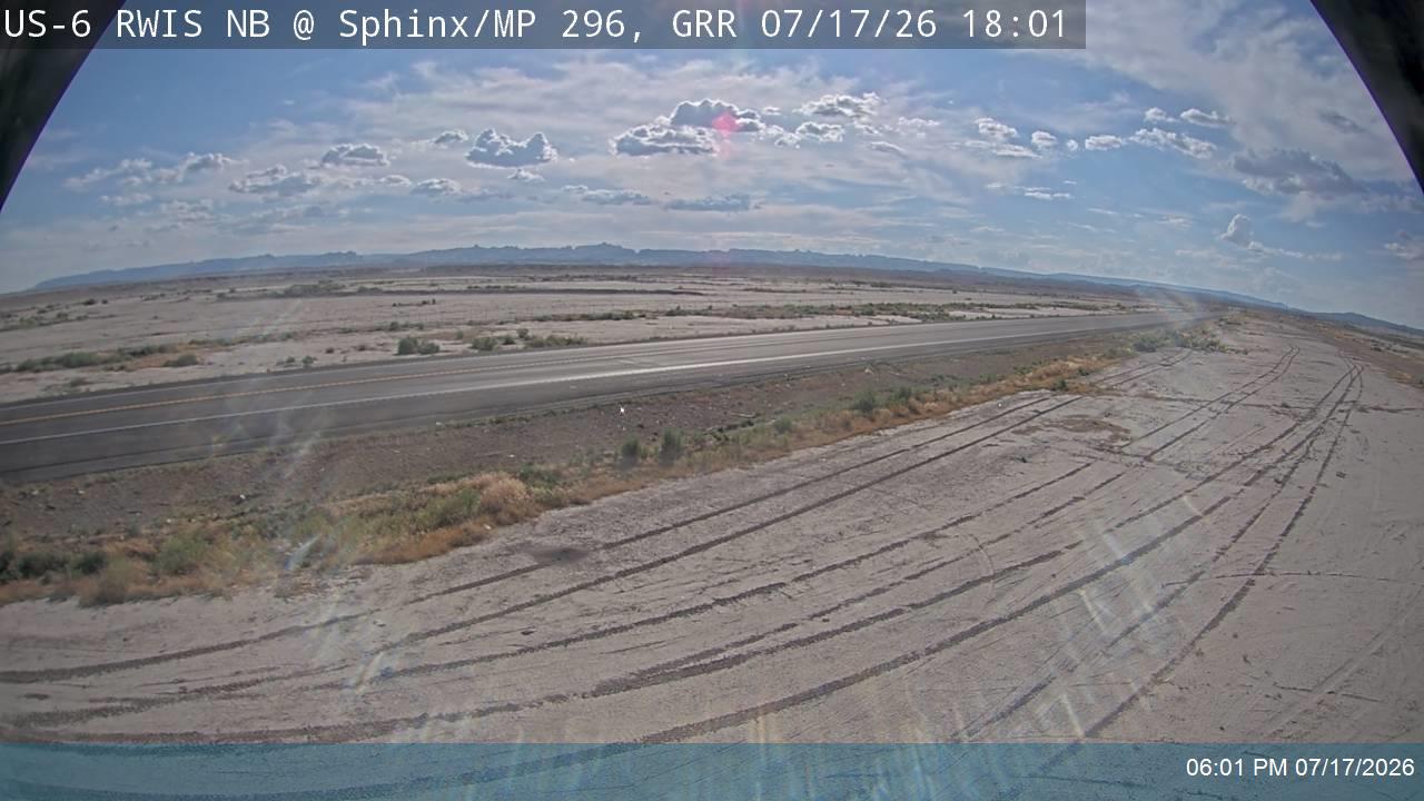 US-6 traffic camera, view north, Green River, Utah