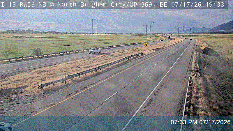 I-15 RWIS NB @ 4000 N / MP 368.83, BE traffic camera, Box Elder County