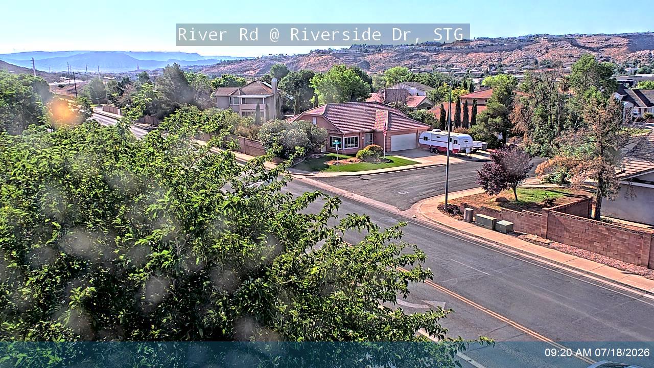 River Rd traffic camera, view south, St. George, Utah