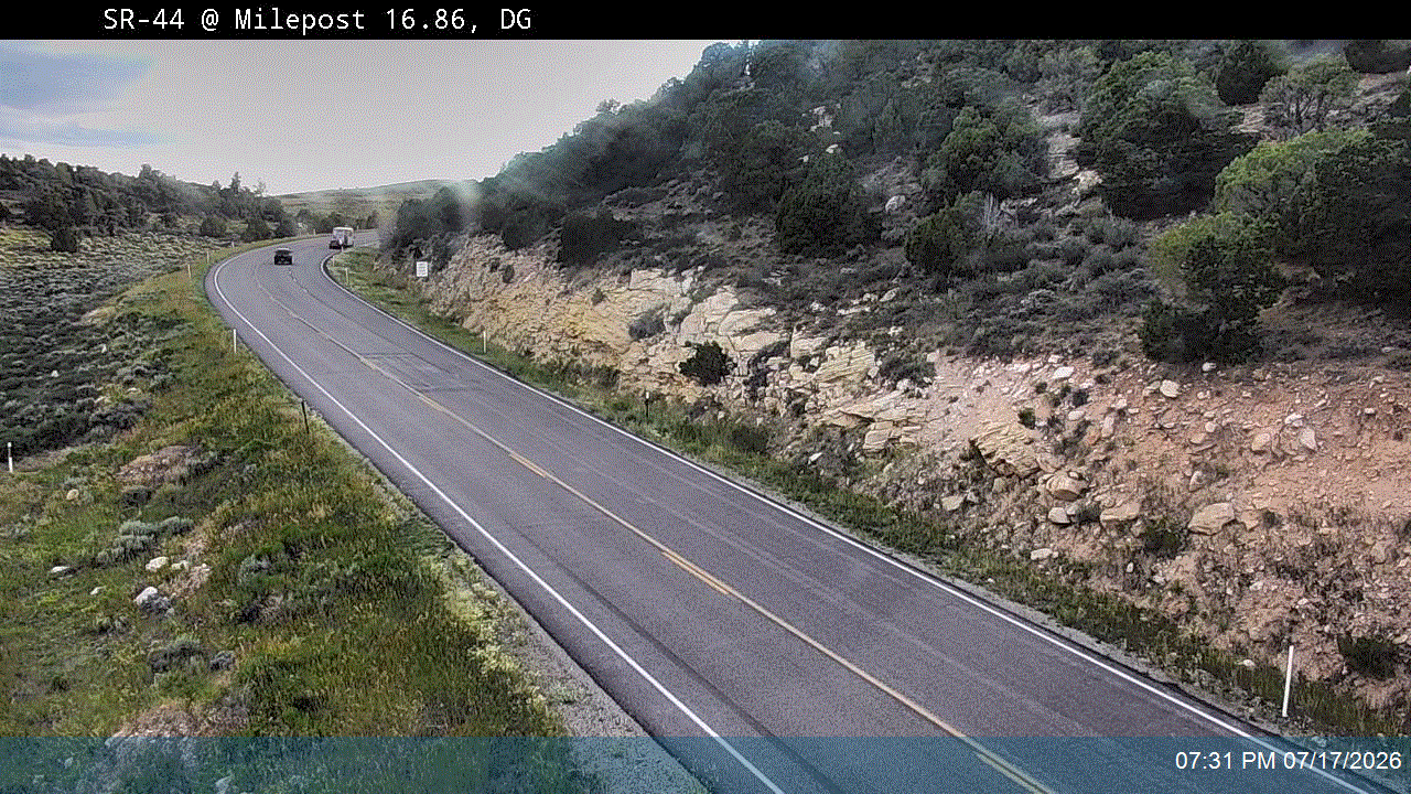 SR-44 @ Milepost 16.86, DG traffic camera, Daggett County