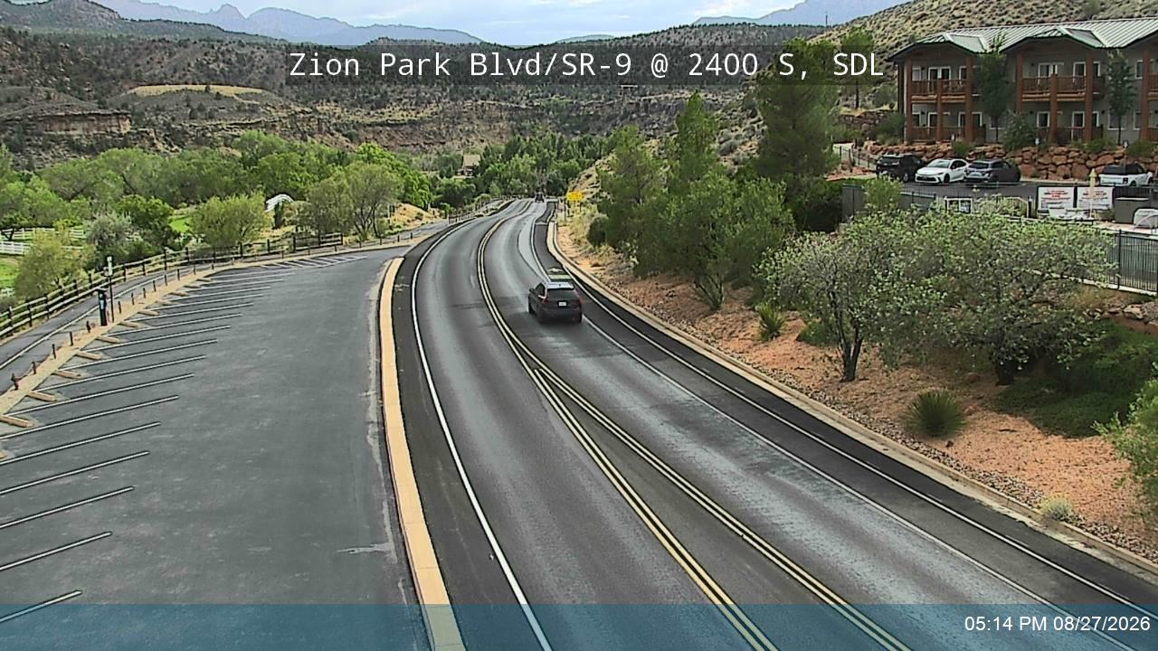 Zion Park Blvd / SR-9 @ 2400 S, SDL