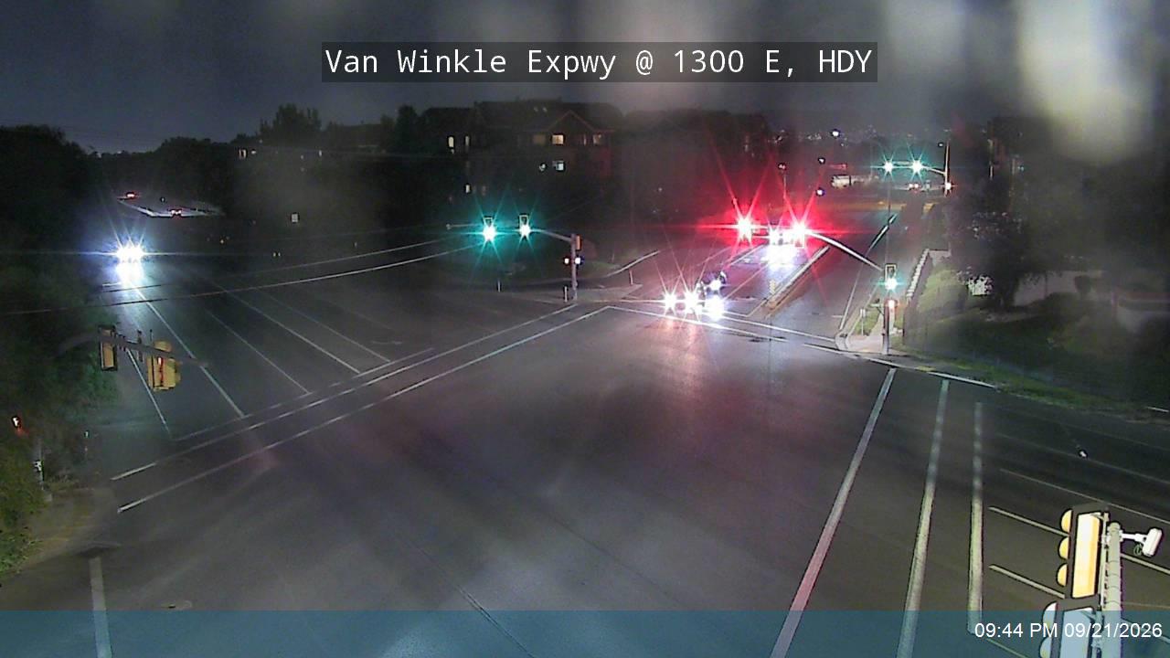 Van Winkle Expwy / SR-152 @ 1300 E, HDY
