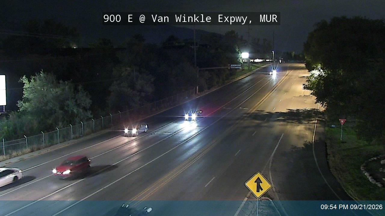 900 E / SR-71 @ Van Winkle Expwy / SR-152, MUR