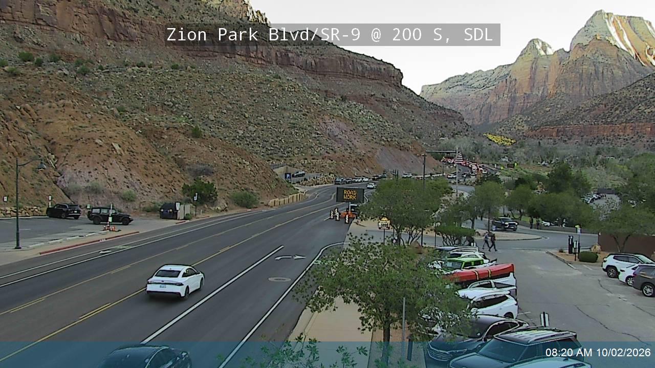 Zion Park Blvd / SR-9 @ 200 S, SDL