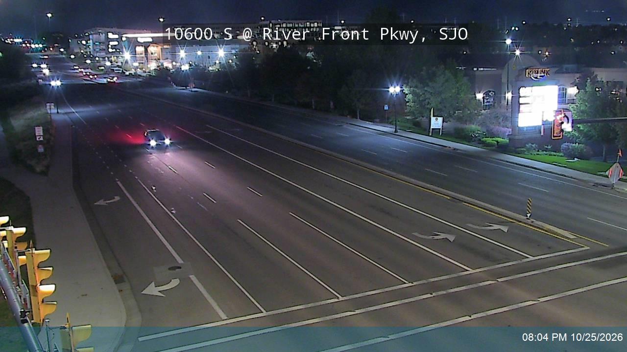 10600 S / South Jordan Pkwy / SR-151 @ River Front Pkwy / 700 W, SJO