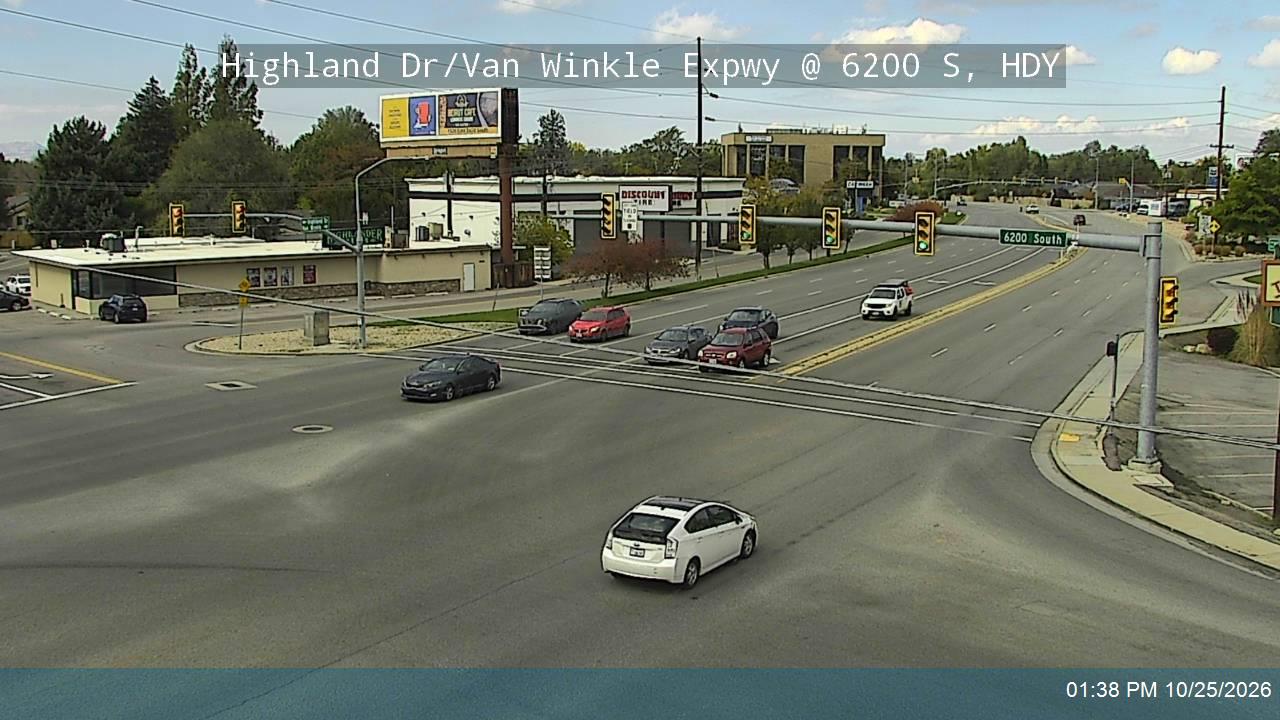 Highland Dr / Van Winkle Expwy / SR-152 @ 6200 S, HDY