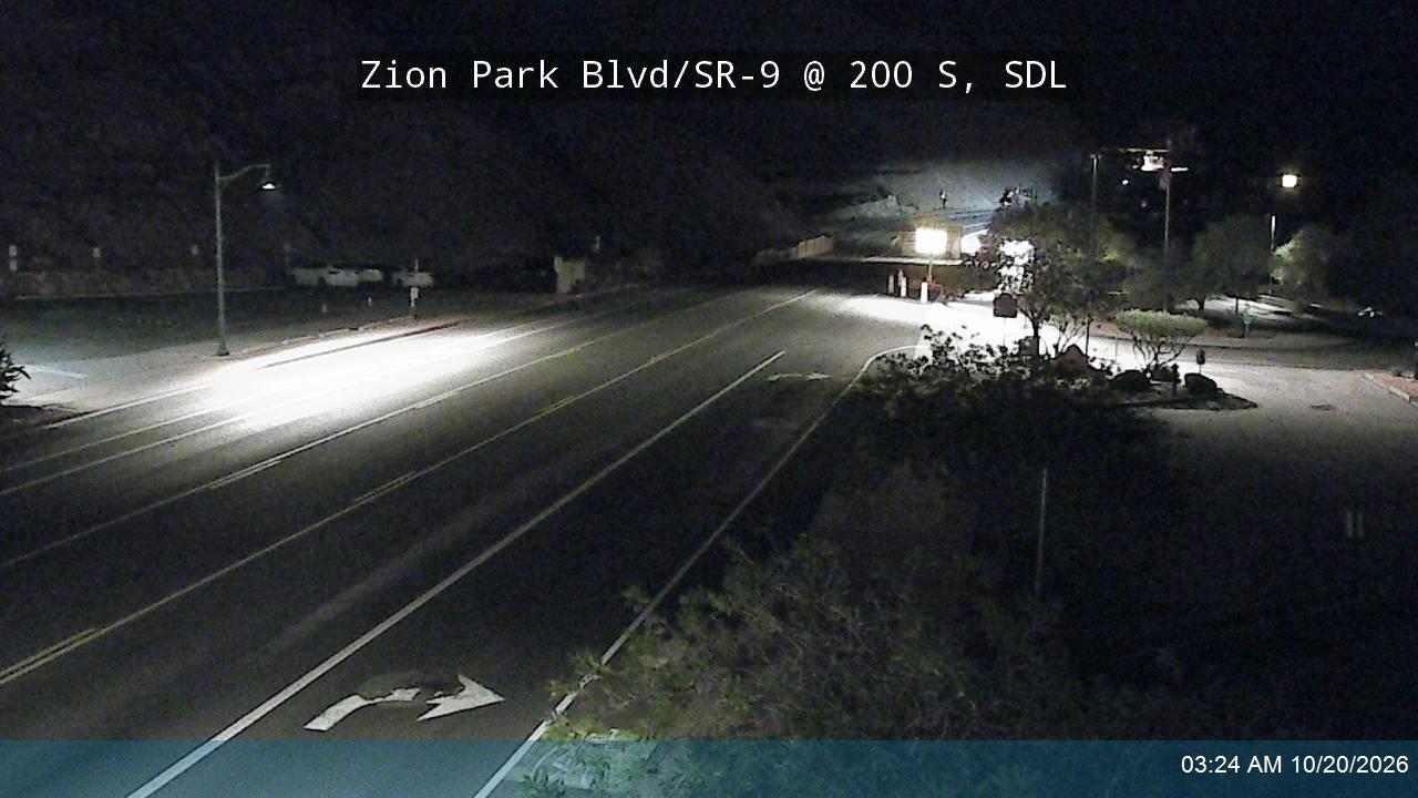 Zion Park Blvd / SR-9 @ 200 S, SDL