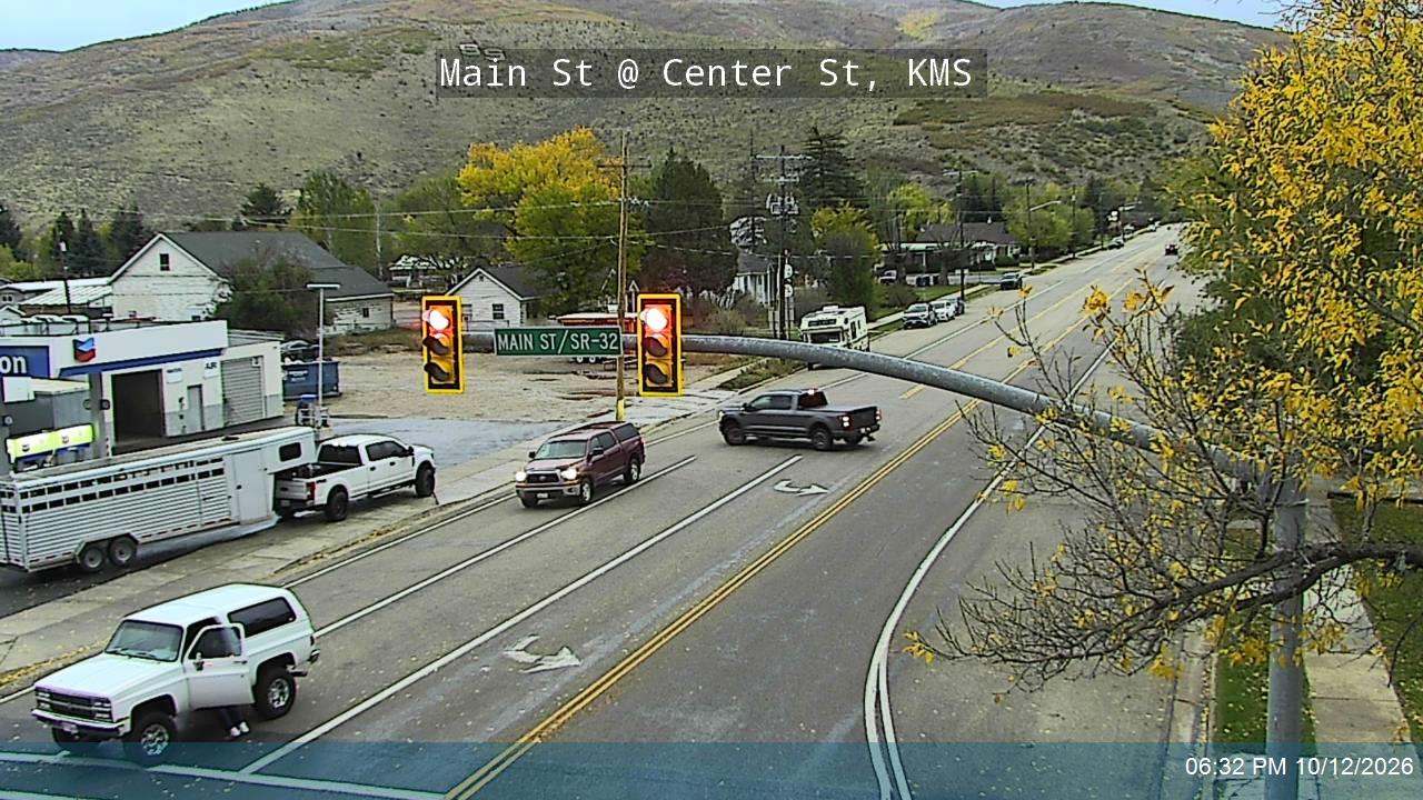Main St @ Center St / SR-150, KMS