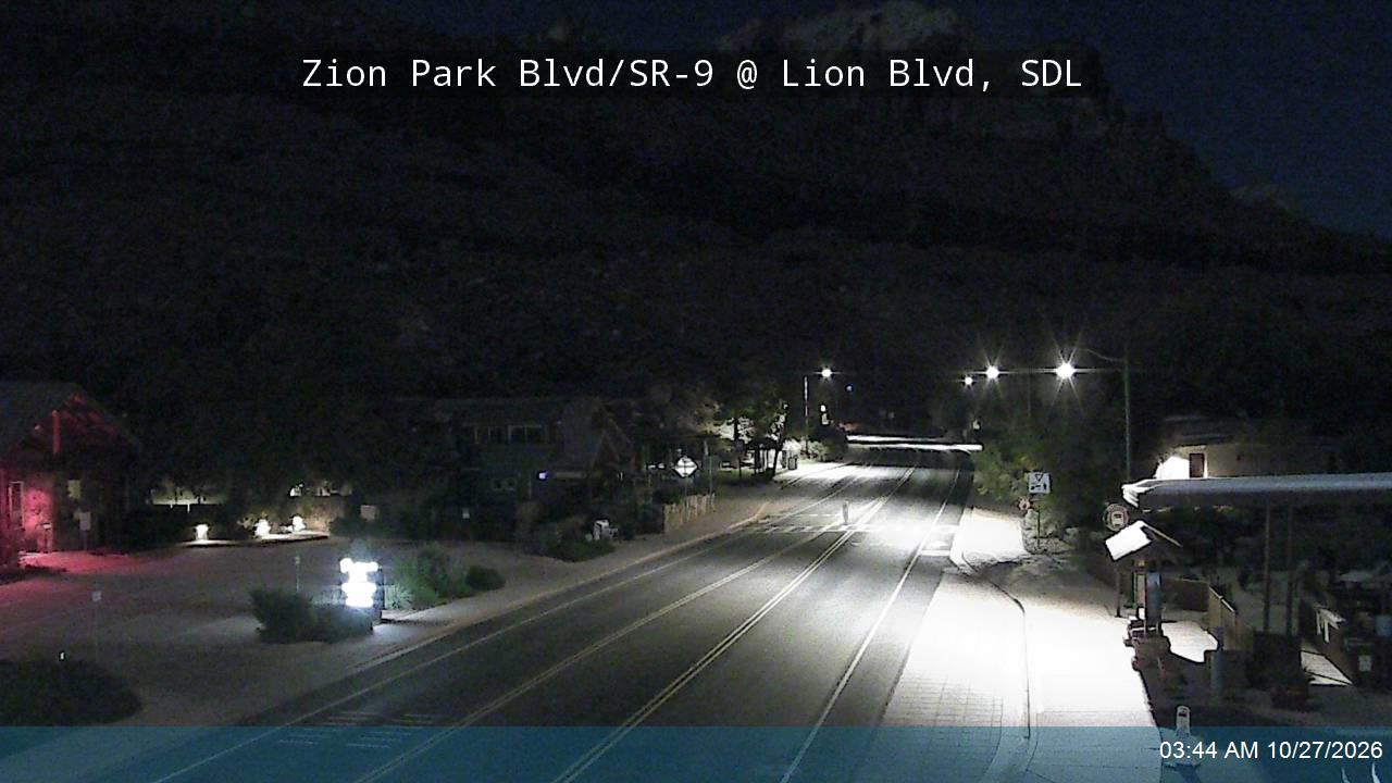 Zion Park Blvd / SR-9 @ Lion Blvd, SDL